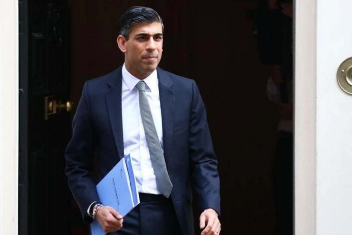 Rişi Sunak vəzifəsinin icrasına başlayıb