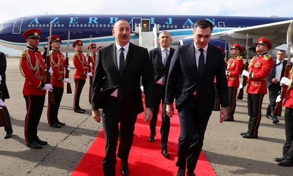 Qaribaşvilinin İlham Əliyevə möhtəşəm jesti — FOTO