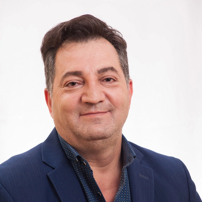 AY Partiya siyasi səhnədən silinir? — Kütləvi istefa və maliyyə problemləri ilə bağlı FAKTLAR AY Partiya siyasi səhnədən silinir? — Kütləvi istefa və maliyyə problemləri ilə bağlı FAKTLAR