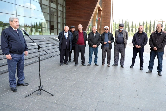 Şəmkirdə keçirilən Açıq mikrofon aksiyasında 8 müraciət ünvanlandı
