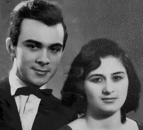 Mədəniyyət naziri ona aşiq oldu, ərli qadınla evləndi, qızlar maşınını çiynində apardılar — Maqomayevin eşq macəraları ilə dolu həyatı