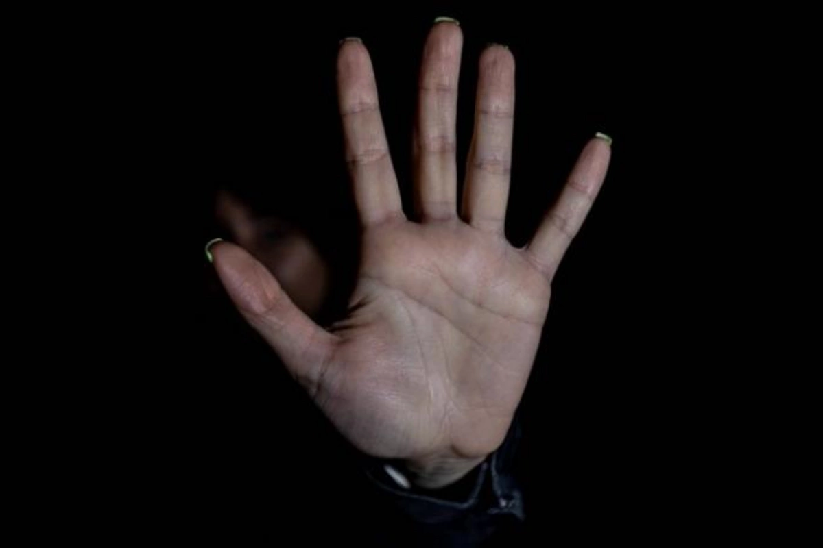 Azərbaycanda yetkinlik yaşına çatmayanları zorlayanlar 15 ilədək həbs olunacaq