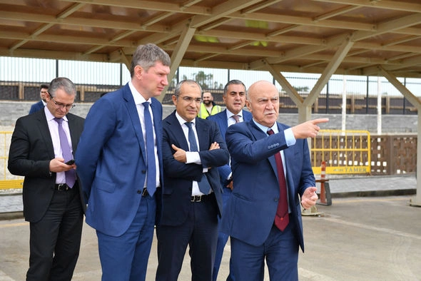 Rusiyalı nazir və Mikayıl Cabbarov Ələt Azad İqtisadi Zonasında və Bakı Gəmiqayırma Zavodunda olublar — FOTO