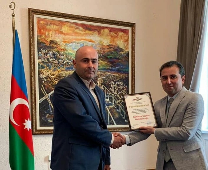Tanınmış aktyor incəsənət aləmindən küsüb getdi — FOTO Tanınmış aktyor incəsənət aləmindən küsüb getdi — FOTO