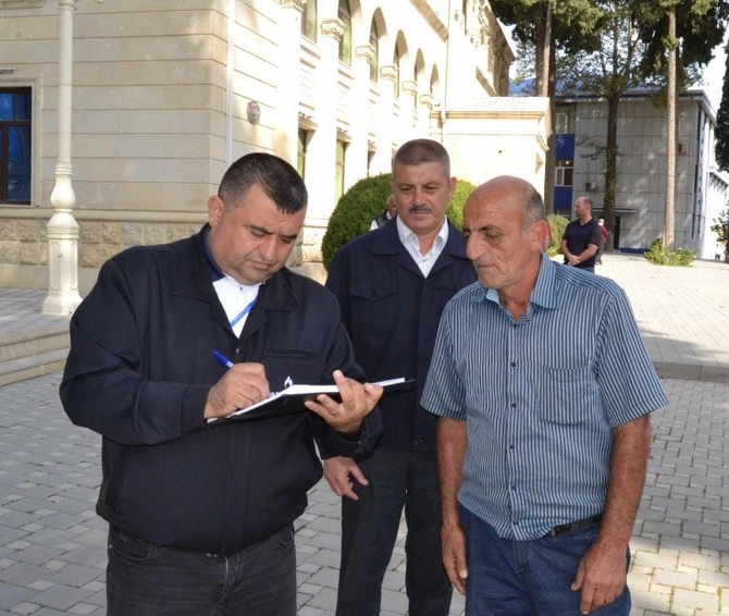 “Açıq mikrofon”a üz tutan Tərtər rayonunun abonentləri müraciətlərini səsləndirdi — FOTO