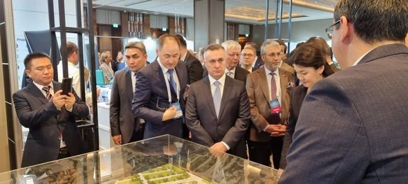 Ərdoğan azərbaycanlı naziri TƏLTİF ETDİ — FOTOLAR Ərdoğan azərbaycanlı naziri TƏLTİF ETDİ — FOTOLAR
