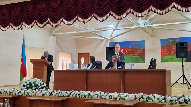 Mətbuat Şurası və Şuşa RİH “Şuşa” qəzetinin 90 illik yubileyi ilə bağlı toplantı keçirib — FOTOLAR Mətbuat Şurası və Şuşa RİH “Şuşa” qəzetinin 90 illik yubileyi ilə bağlı toplantı keçirib — FOTOLAR