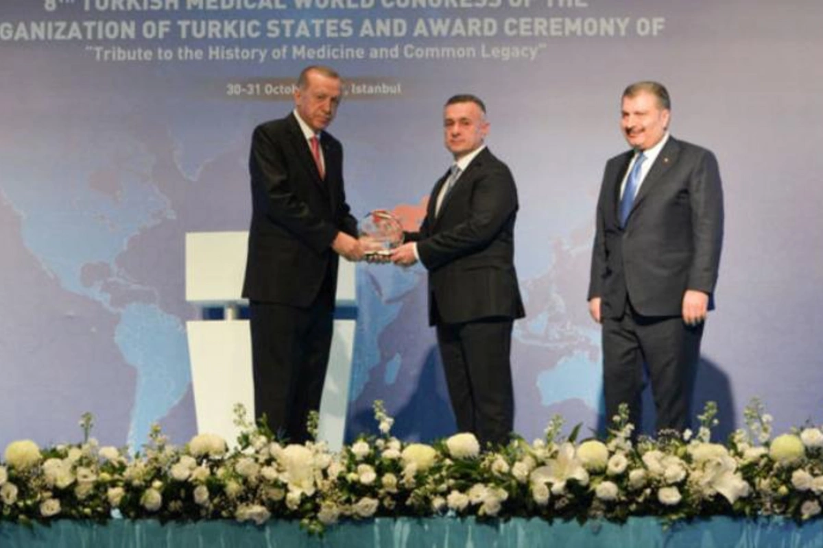 Ərdoğan azərbaycanlı naziri TƏLTİF ETDİ — FOTOLAR