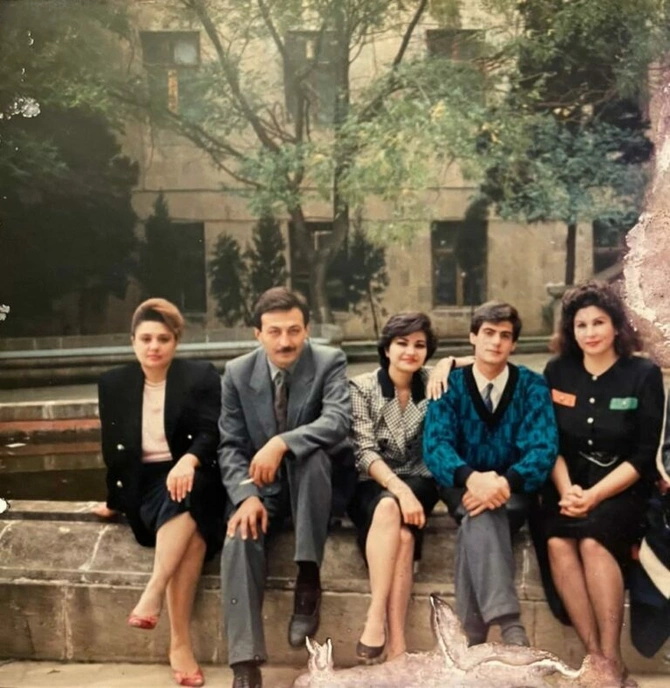 Qardaşının ölümündən sonra AzTV-ni birdəfəlik tərk etdi — 36 yaşında qürbətdə vəfat edən məşhur diktorumuz (FOTOLAR)