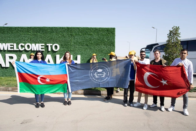 Əcnəbi tələbələr Şuşada: “Biz Şuşanın səfiriyik” layihəsi start götürüb — FOTO