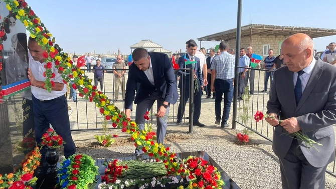 Şəhid Əmrah Həmidovun məzarı ziyarət olundu — FOTOLAR