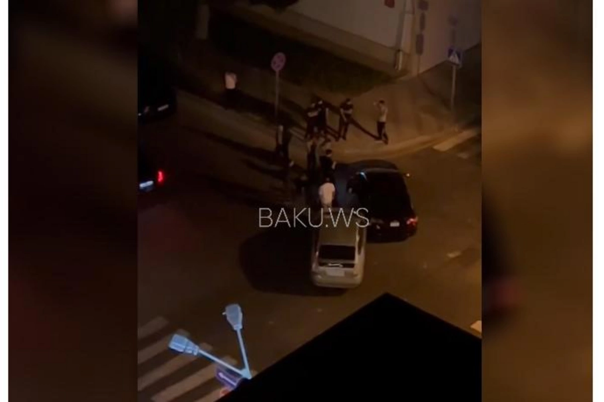Prokurorluğun önündə Prius qəzası — VİDEO