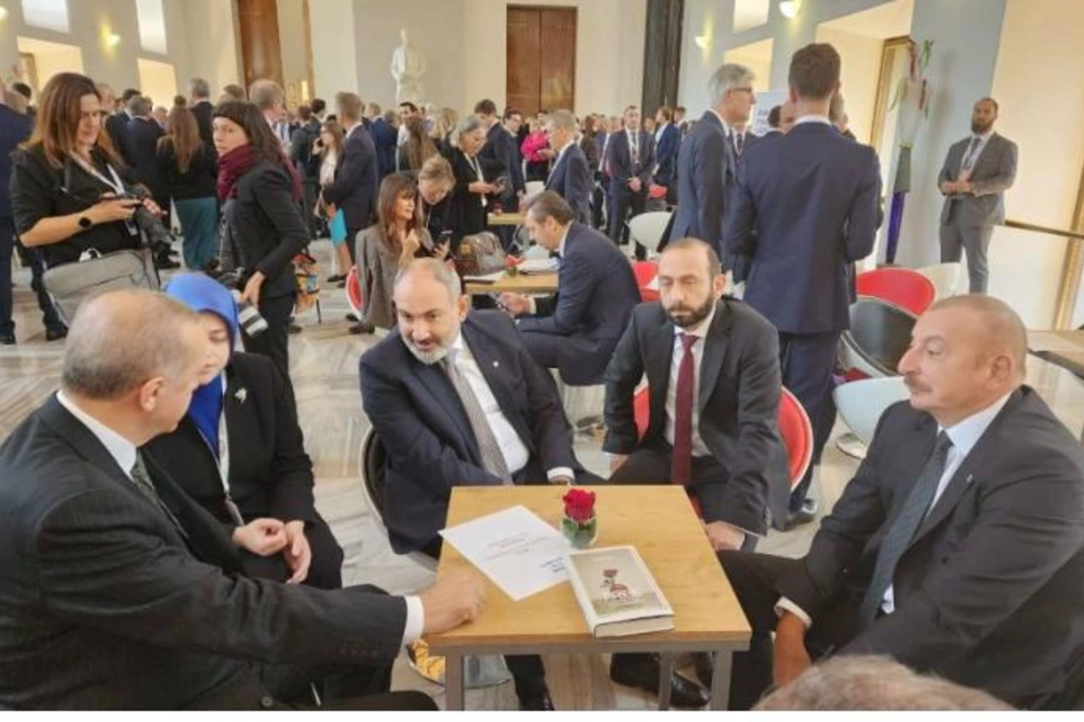 İlham Əliyev, Ərdoğan və Paşinyan görüşdü — FOTO/VİDEO