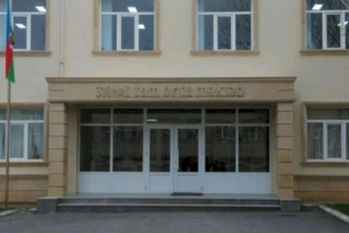 Müəllimin döydüyü iddia olunan şagirdin valideyni: “Mən bilmirəm, övladımı vurublar, ya yox?” — YENİLƏNİB