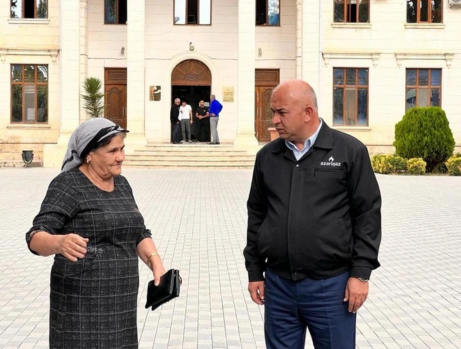 Ağdamda abonentlərin qaz təchizatı ilə bağlı üzləşdiyi problemləri dinlənildi — FOTOLAR Ağdamda abonentlərin qaz təchizatı ilə bağlı üzləşdiyi problemləri dinlənildi — FOTOLAR