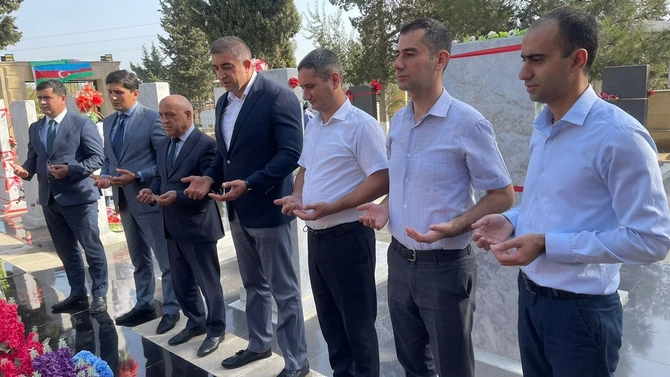 Salyanda Vətən Müharibəsi şəhidləri yad edilib — FOTO Salyanda Vətən Müharibəsi şəhidləri yad edilib — FOTO