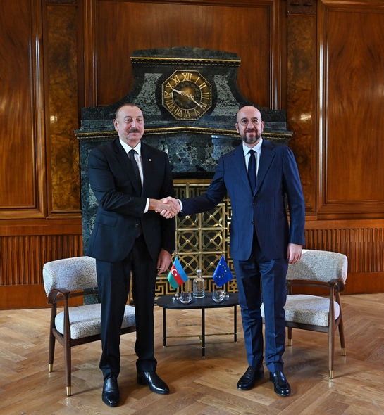 Praqada İlham Əliyevin Avropa İttifaqı Şurasının Prezidenti ilə görüşü keçirilib — YENİLƏNİB (FOTO)