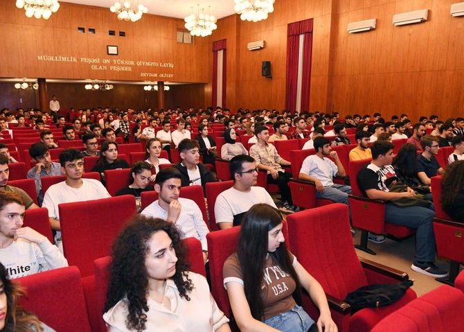“Azərişıq” ASC-nin nümayəndə heyəti ADNSU-da olub — FOTO