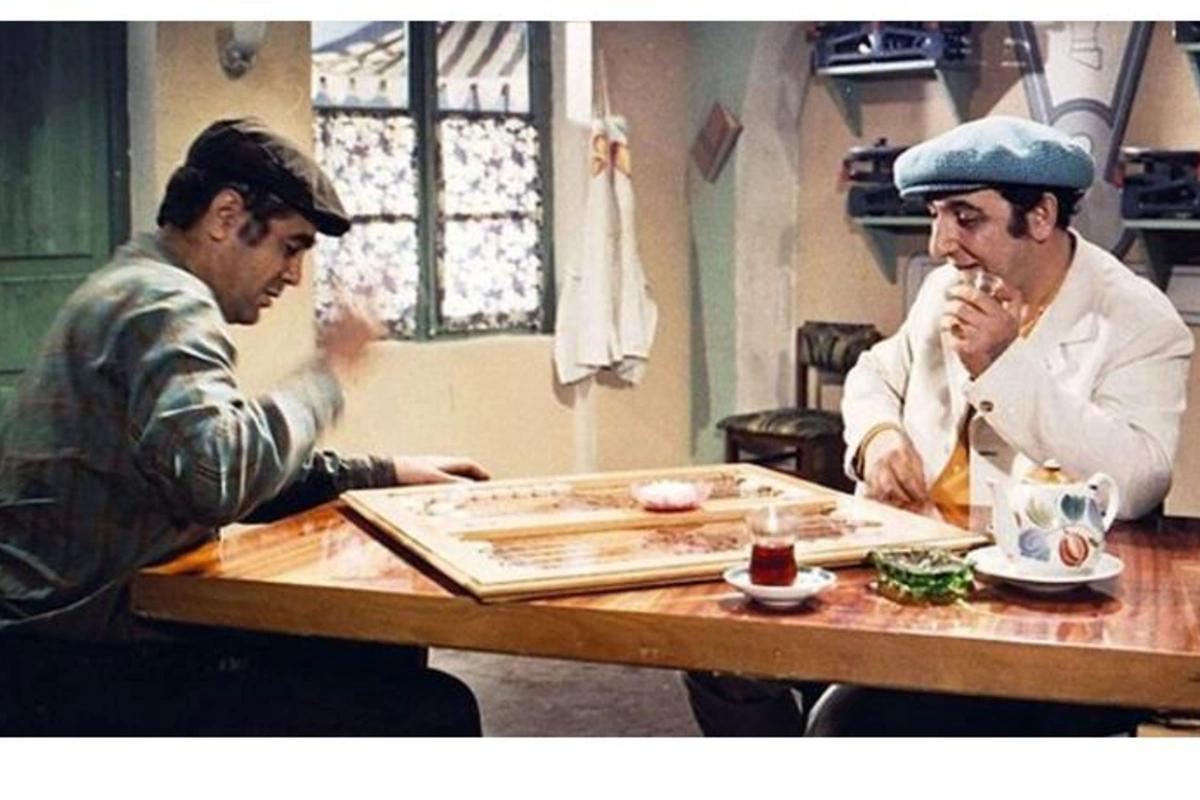 Fərariliyə görə həbs edilən, özündən 37 yaş kiçik qadınla evlənən, teatrda yaşayan Xalq artisti