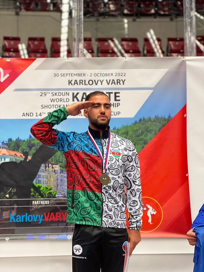 Karateçilərimiz Dünya çempionatında rekord iştirakçı ilə tarix yazdı — FOTOLAR Karateçilərimiz Dünya çempionatında rekord iştirakçı ilə tarix yazdı — FOTOLAR