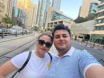 Yeni evlənən Almaxanımdan həyat yoldaşı ilə SƏMİMİ FOTO Yeni evlənən Almaxanımdan həyat yoldaşı ilə SƏMİMİ FOTO
