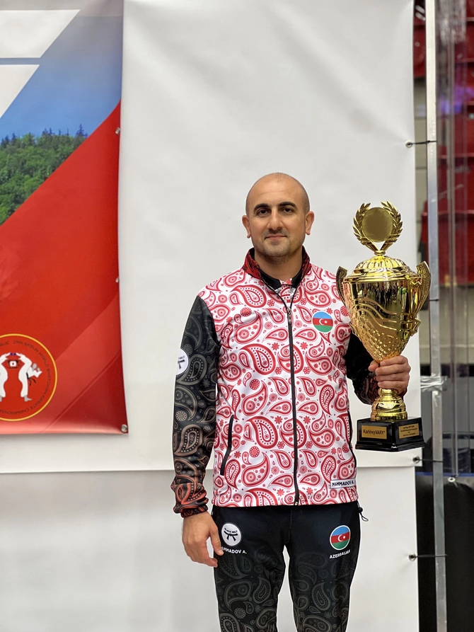 Karateçilərimiz Dünya çempionatında rekord iştirakçı ilə tarix yazdı — FOTOLAR Karateçilərimiz Dünya çempionatında rekord iştirakçı ilə tarix yazdı — FOTOLAR