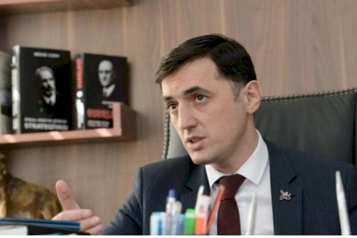 Tural Abbaslı: Anormal haldır ki, müəllim 800-900, amma Ombudsman 10-12 min manat maaş alsın