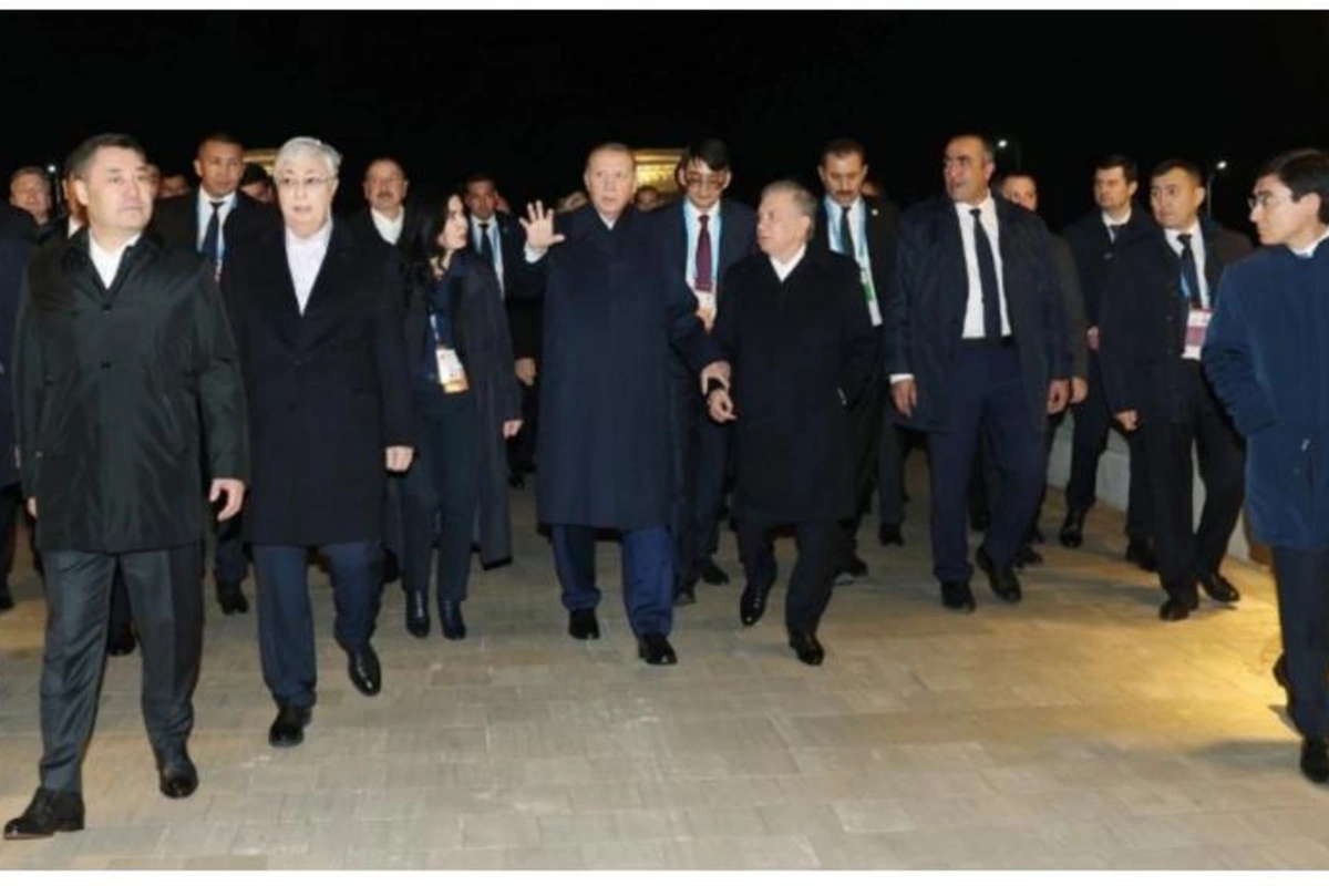 İlham Əliyev Səmərqənddə qeyri-rəsmi şam yeməyində iştirak etdi