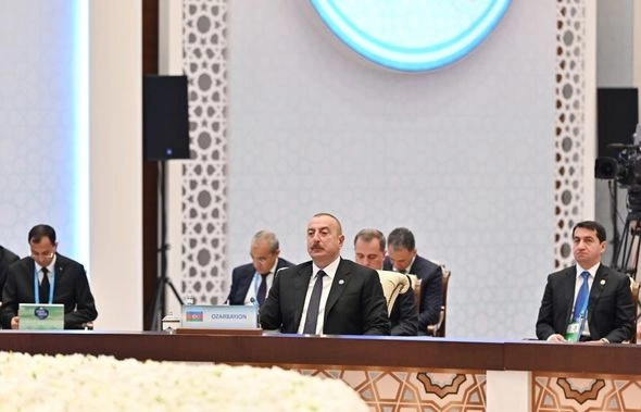 İlham Əliyev Səmərqənddə TDT-nin IX Zirvə Görüşündə iştirak edib — YENİLƏNİB (FOTO/VİDEO)