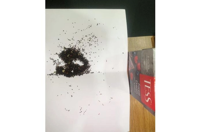 Veysəloğlunun gətirdiyi çaylardan qurd çıxdı — FOTO