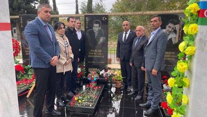 Salyanda şəhid İnqilab Qədirbəylinin xatirəsi anıldı — FOTOLAR Salyanda şəhid İnqilab Qədirbəylinin xatirəsi anıldı — FOTOLAR