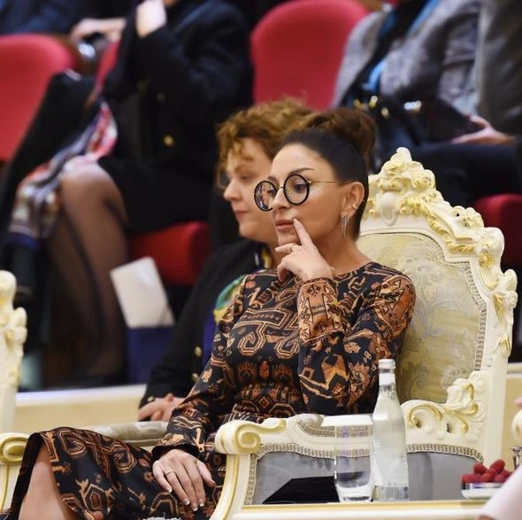 Mehriban Əliyeva Səmərqənddə “Lazgi” adlı baletə baxıb — FOTOLAR