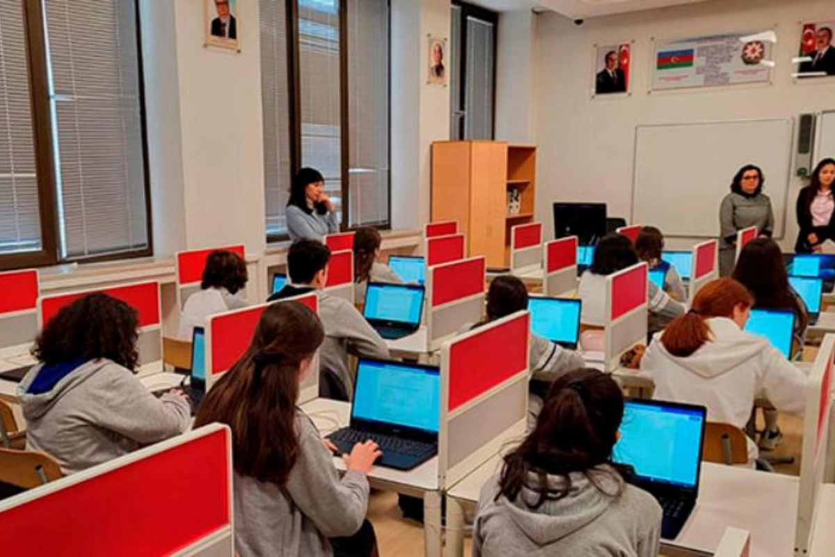 Məktəbdaxili qiymətləndirmələr rəqəmsallaşdırılır — FOTOLAR