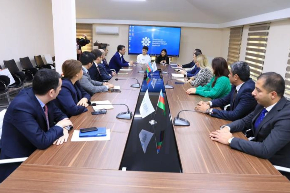 “Ümumdünya Uşaq Hüquqları günü”nə həsr olunmuş tədbir keçirilib — FOTOLAR
