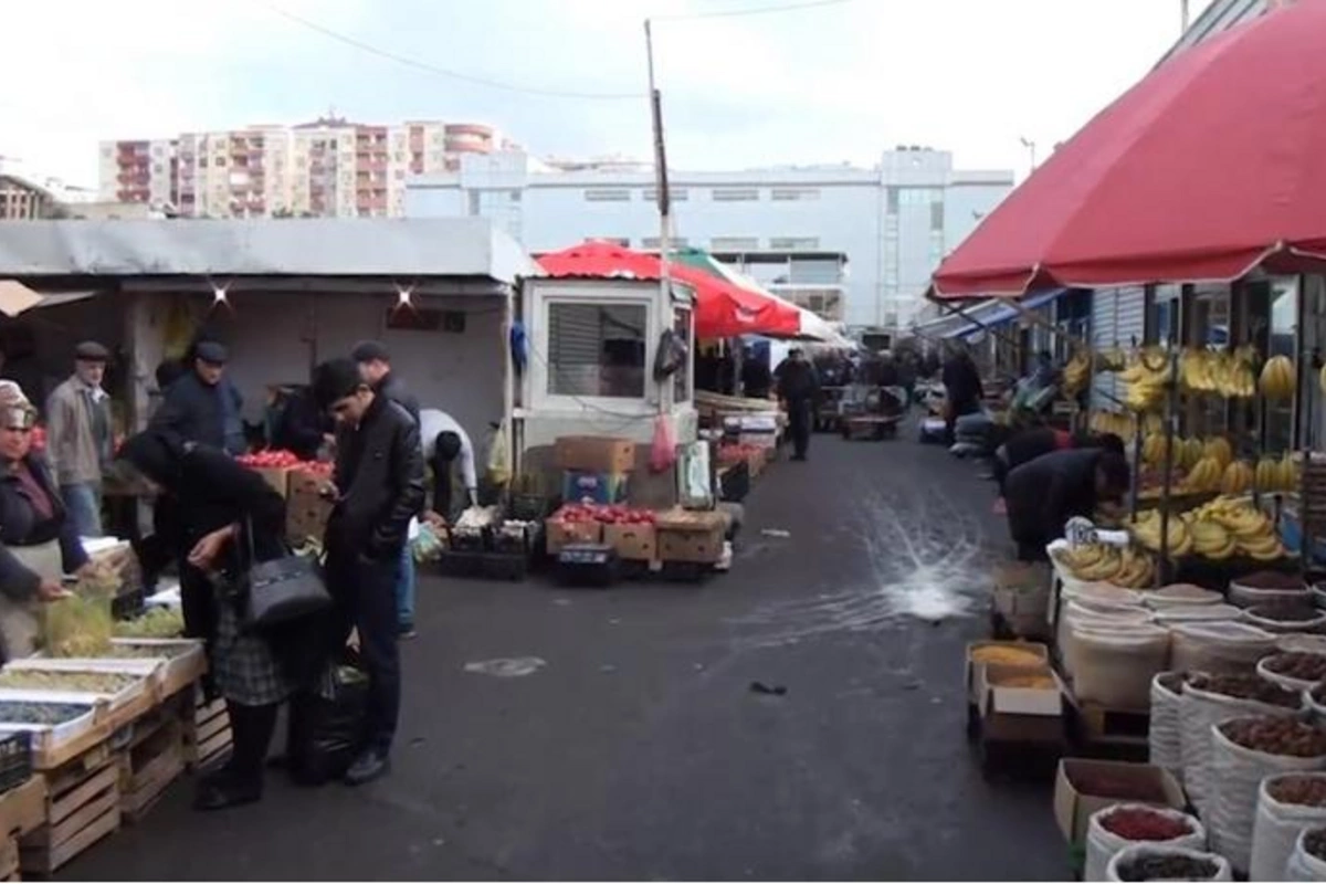 Bakıdakı “8-ci km bazarı”nda ciddi pozuntular aşkarlanıb