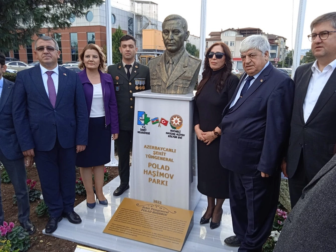 Türkiyədə general-mayor Polad Həşimov adına parkın açılışı və Anım Mərasimi keçirilib — FOTOLAR Türkiyədə general-mayor Polad Həşimov adına parkın açılışı və Anım Mərasimi keçirilib — FOTOLAR