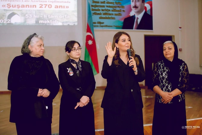 Şagirdlərə Şuşanın 270 anı filmi təqdim olundu — FOTOLAR