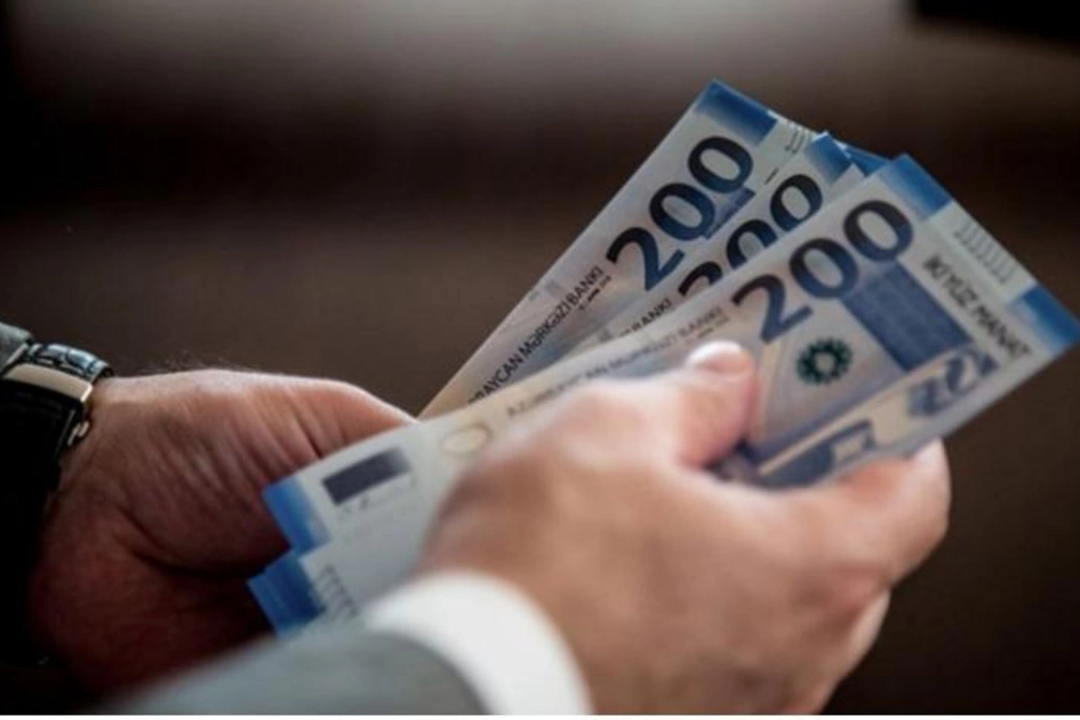 Azərbaycanda ən çox maaşı onlar alır