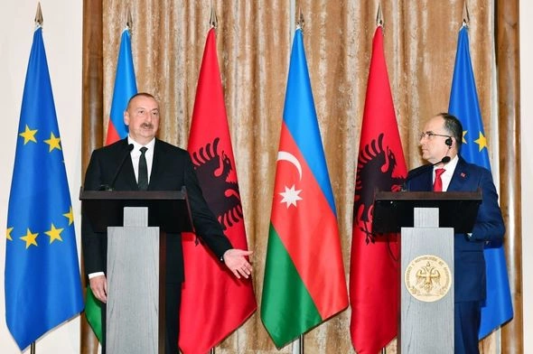 Azərbaycan və Albaniya prezidentləri mətbuata bəyanatlarla çıxış ediblər — FOTO Azərbaycan və Albaniya prezidentləri mətbuata bəyanatlarla çıxış ediblər — FOTO