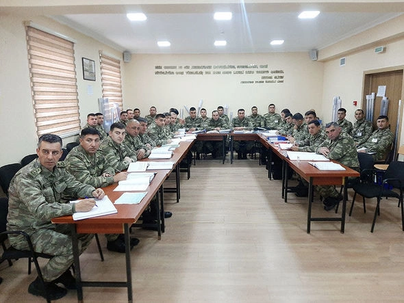 Azərbaycan Ordusunun hərbi hissələrinin komanda-qərargah təlimləri keçirilir — FOTO