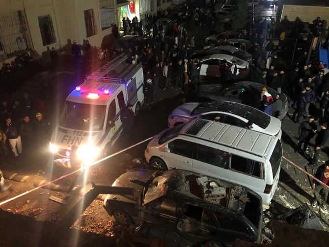 Xırdalandakı partlayışla bağlı RƏSMİ MƏLUMAT — FOTOLAR
