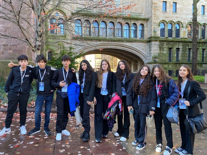 Oxbridge Akademiyasının şagirdləri Azərbaycana 6 qızıl, 15 gümüş medalla qayıdır — FOTO/VİDEO