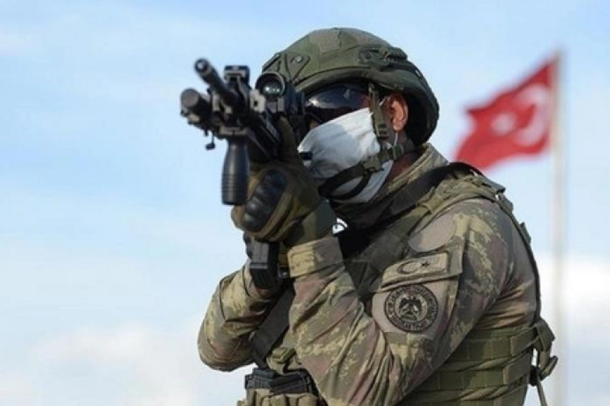 Türkiyəyə qeyri-qanuni yolla keçmək istəyənlər tutuldu