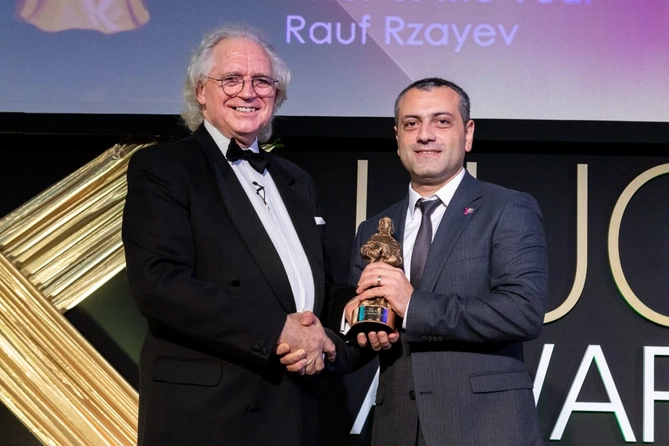 “Azərişıq” ASC-nin nümayəndələri mükafata layiq görüldülər — FOTOLAR “Azərişıq” ASC-nin nümayəndələri mükafata layiq görüldülər — FOTOLAR