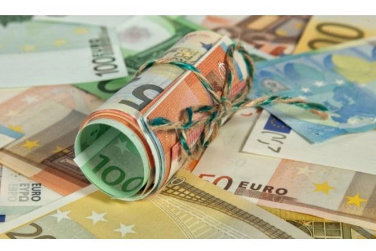 Polşa Ukraynadakı investisiya layihələri üçün güzəştli krediti 160 milyon avroya qədər artırır
