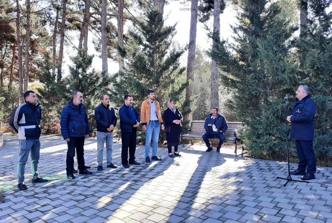 Salyan sakinləri müraciətlərini “Açıq mikrofon”da səsləndirdilər — FOTO