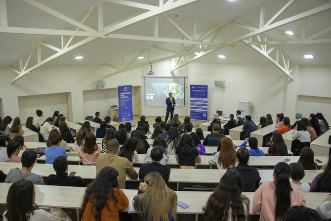 Beynəlxalq CİS Günü ilə bağlı tədbir keçirildi — FOTO