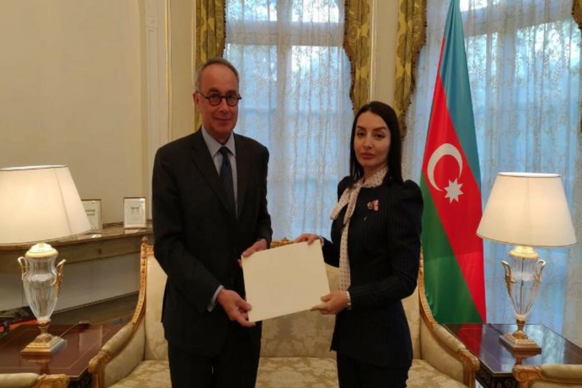 Fransadakı yeni səfirimiz fəaliyyətə başladı — FOTO