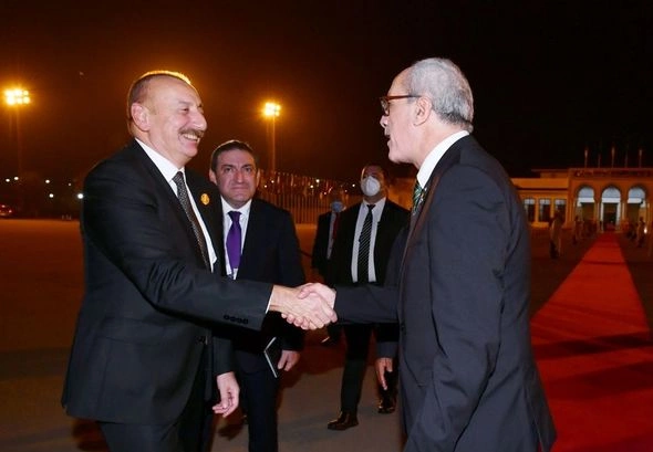 İlham Əliyevin Əlcəzairə səfəri başa çatıb — FOTO