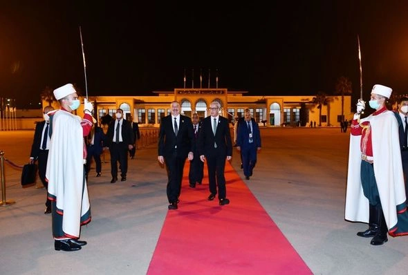 İlham Əliyevin Əlcəzairə səfəri başa çatıb — FOTO